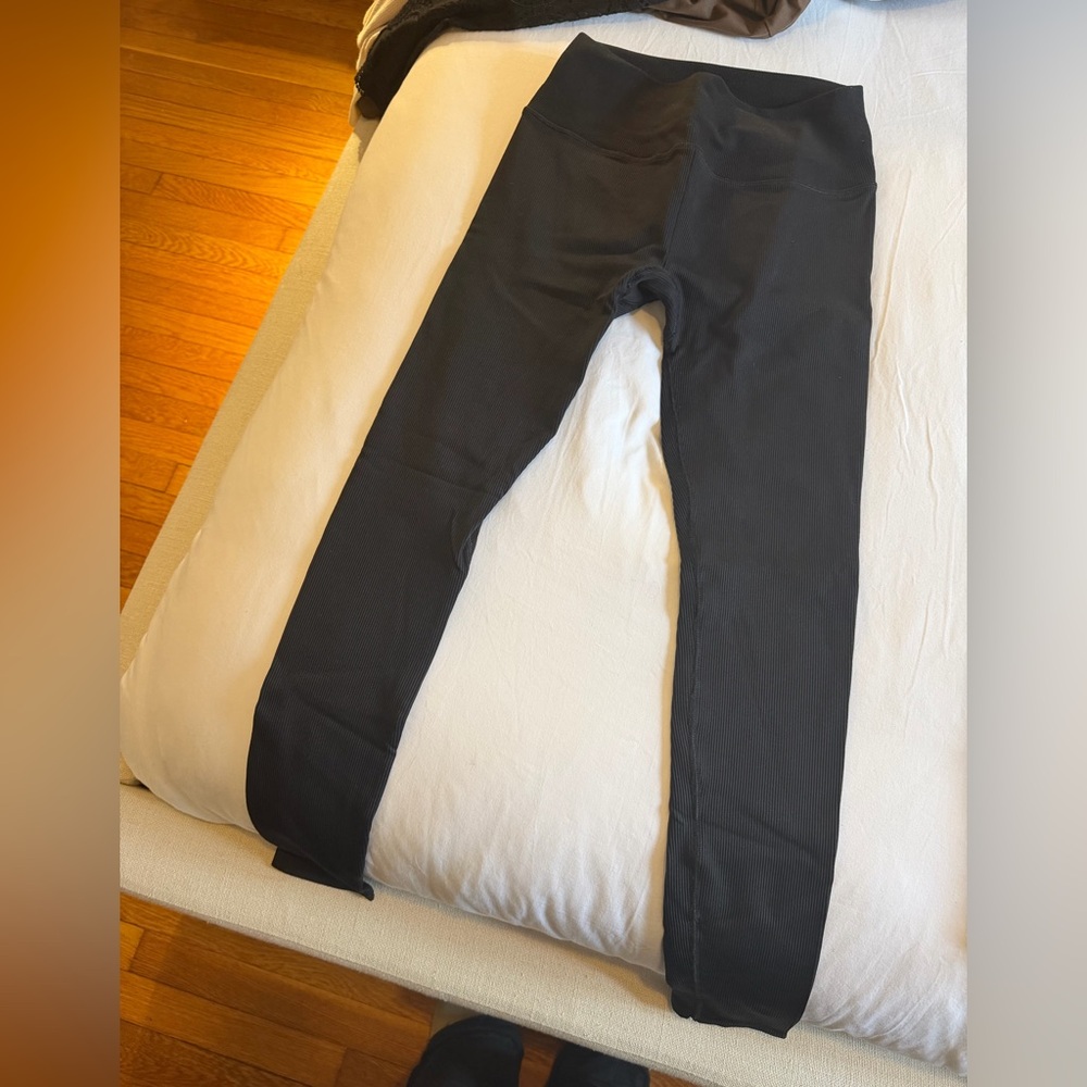 ALO Yoga Black Leggings